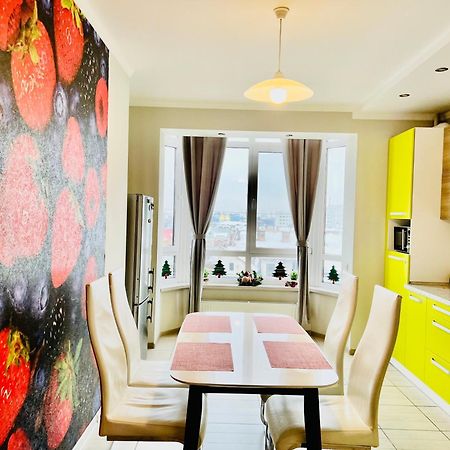 Apartaments Sichovyh Strilciv 68A イヴァーノ＝フランキーウシク エクステリア 写真
