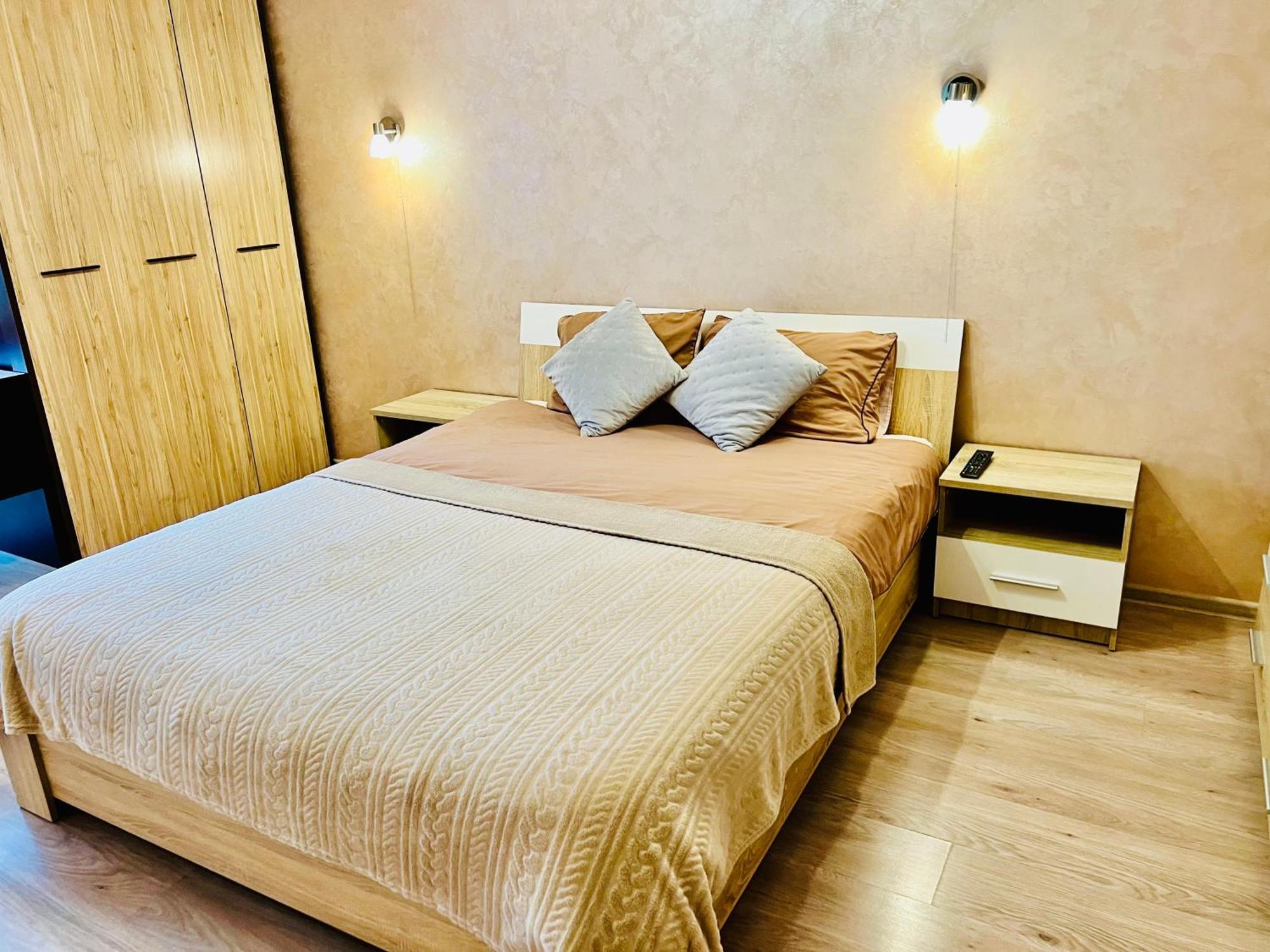 Apartaments Sichovyh Strilciv 68A イヴァーノ＝フランキーウシク エクステリア 写真